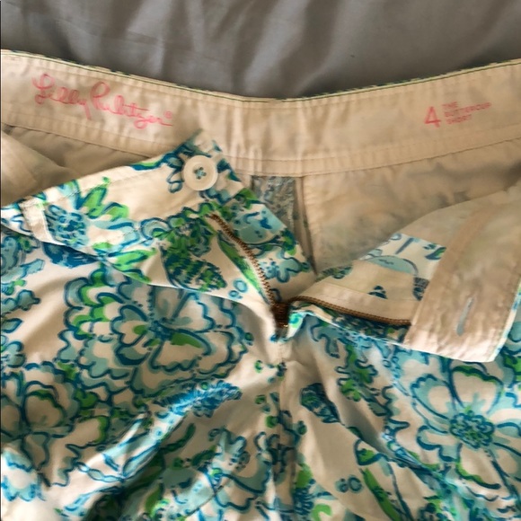 Lilly Pulitzer Buttercup shorts - Picture 3 of 3